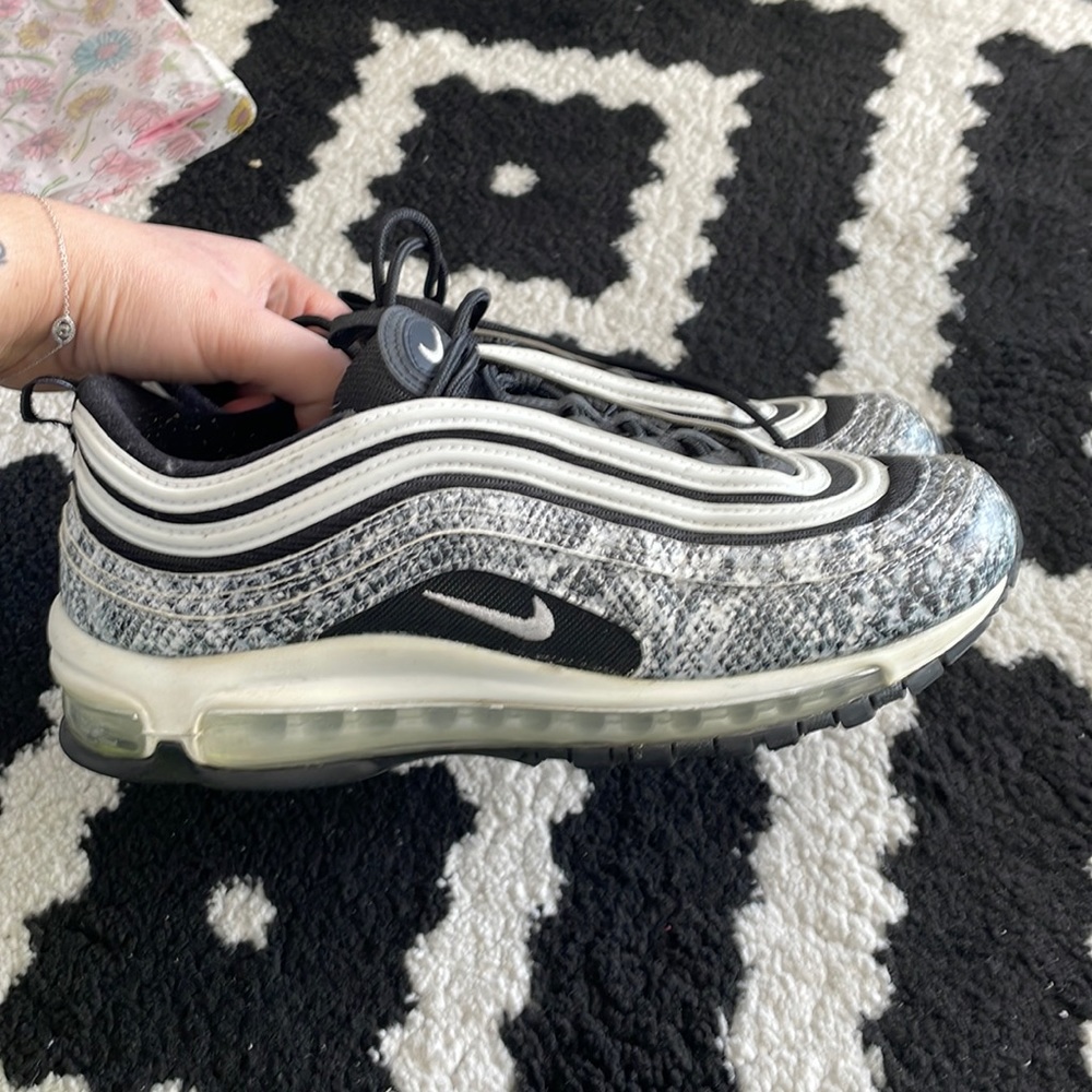 Nike air max